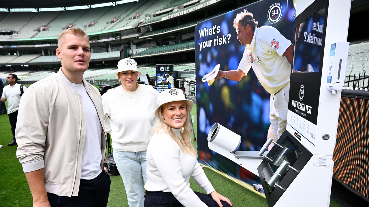 Jackson, Summer and Brooke Warne 