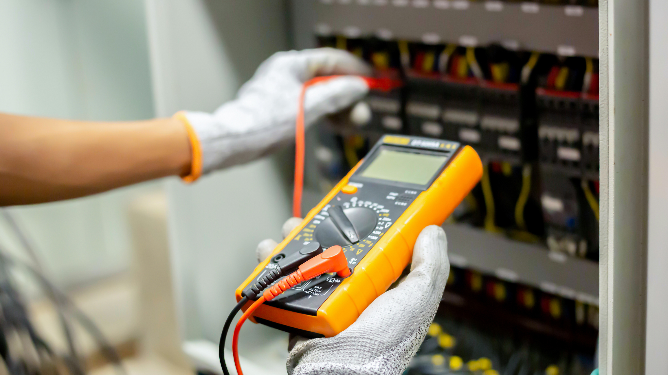 Electrician Safety Tips: Key Guidelines for Contractors | CraftJack