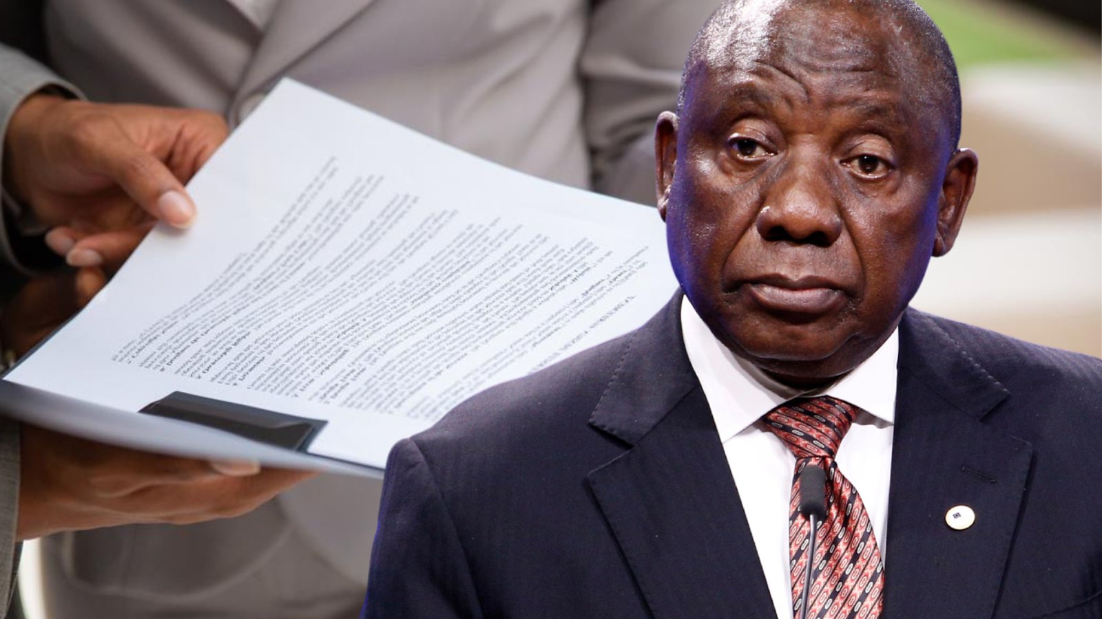 Cyril Ramaphosa en 'n dokument