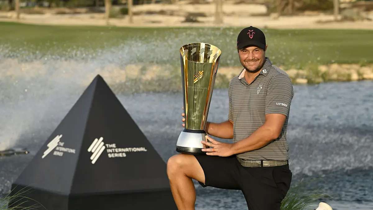 Uihlein wins in Qatar, takes International Series lead | LIV Golf