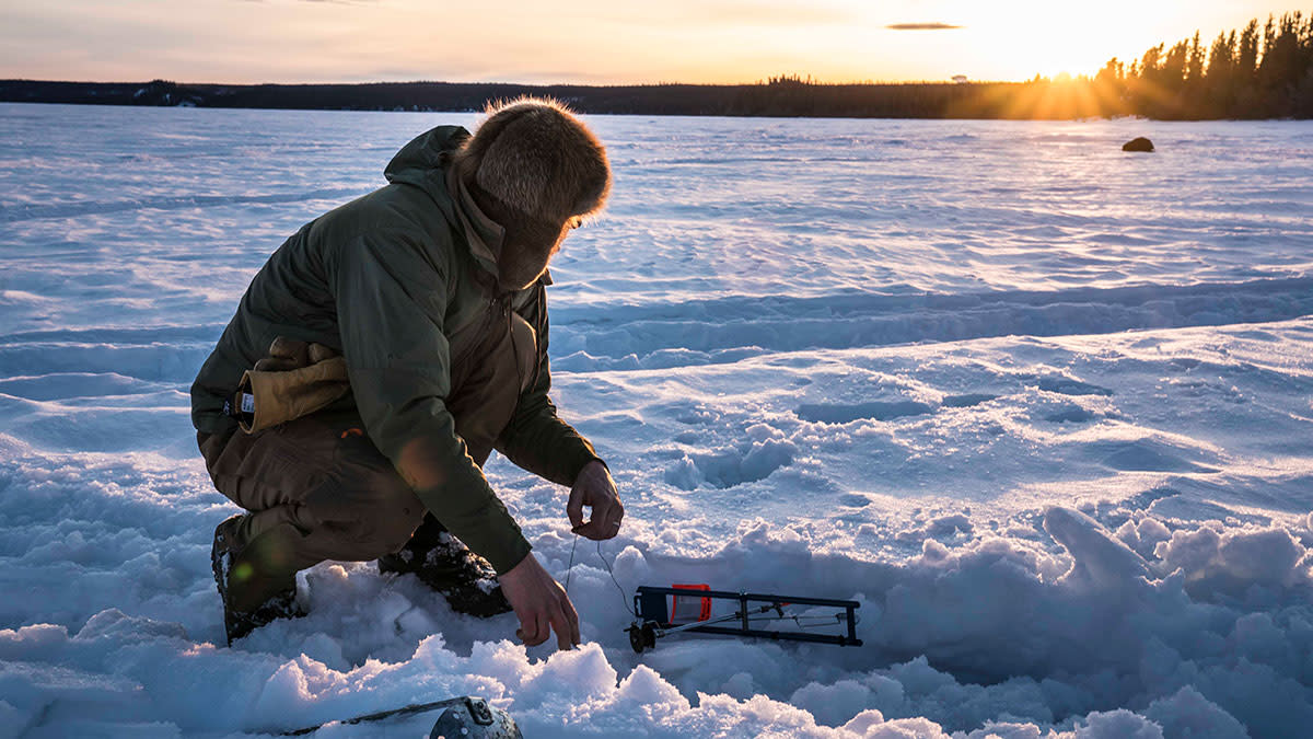 Tip Up Ice Fishing Arctic