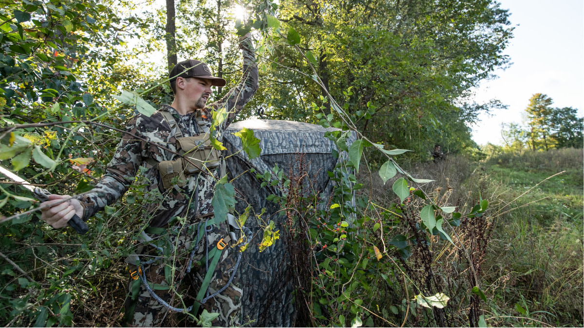 How to Set Up a Ground Blind That Won’t Spook Deer