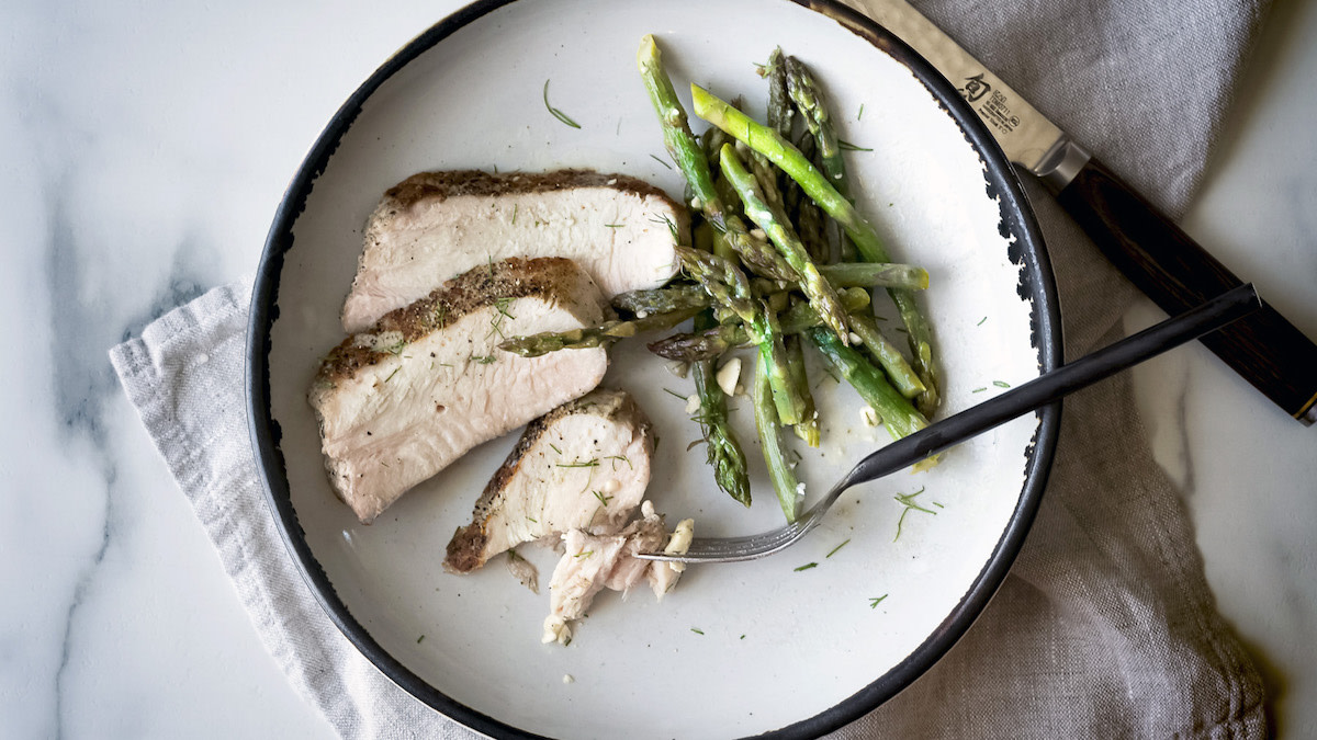 Pan-Roasted Turkey with Asparagus
