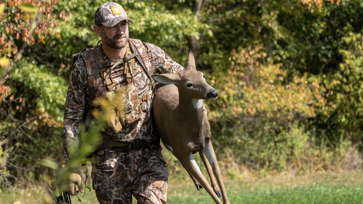 Deer Decoys Done Right During the Rut