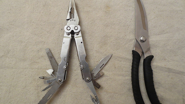 The Basics of Blade Tools for Small Game Hunting