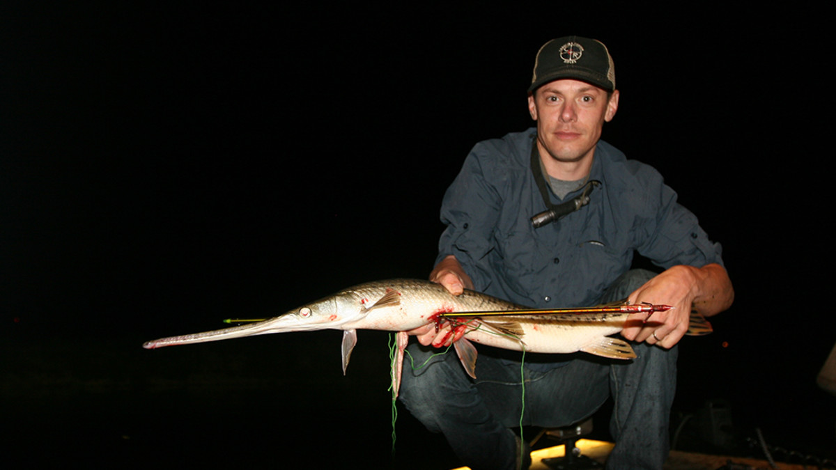 Bowfishing Basics - Aiming Tips, Gear, and Targeting Species