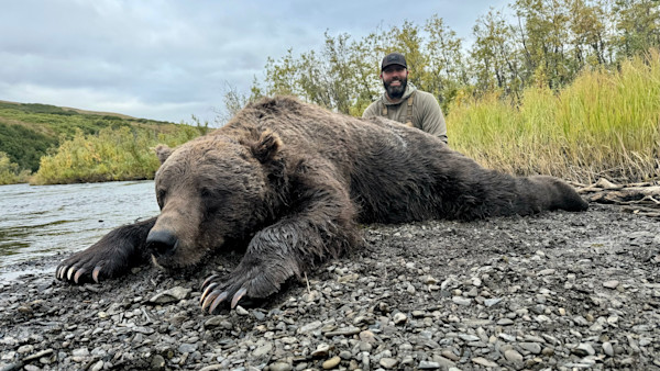 Wisconsin Hunter Bags Record-Breaking Grizzly
