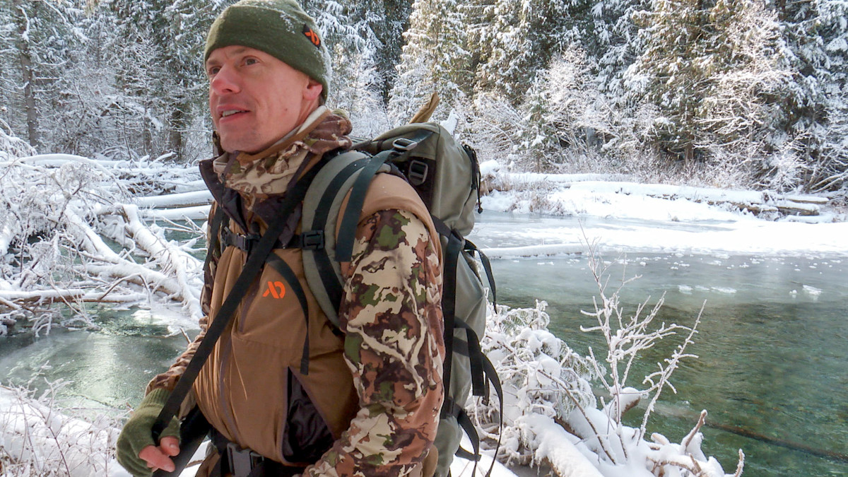 Steven Rinella Gets FalseCharged By A Grizzly Bear in British Columbia