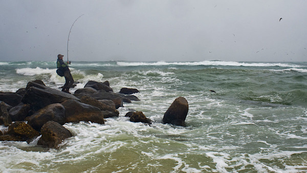 Fact Checker: Is Fishing Better When it’s Raining?