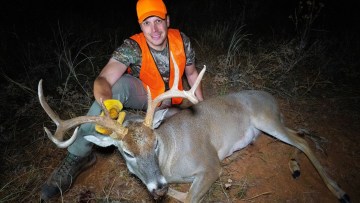 Rutting Texas Whitetails