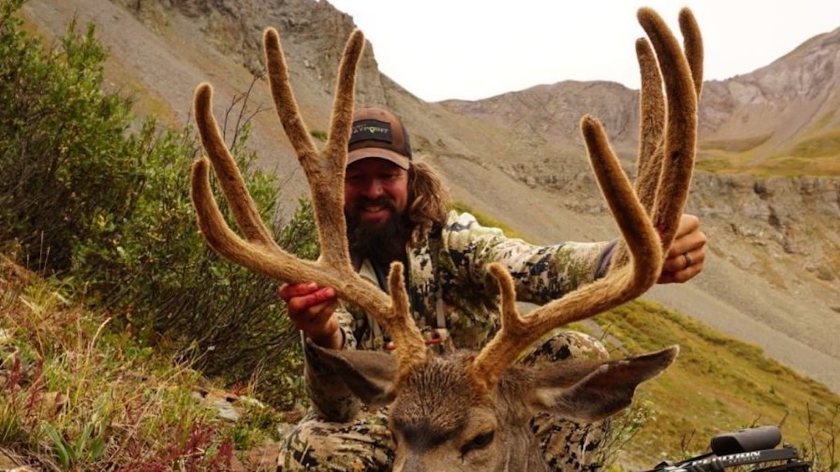 Hunting Influencer Ryan Lampers Charged with Grand Theft and Other Wildlife Crimes