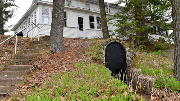 The Deer Camps and Fish Shacks of American Gangsters