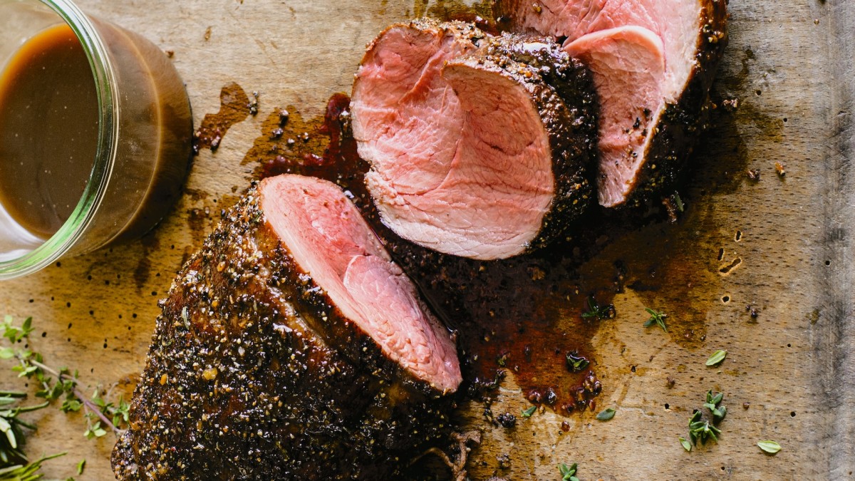 Mushroom-Rubbed Roast Venison au Jus