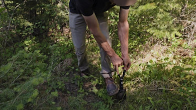 How to Properly Poop in the Woods