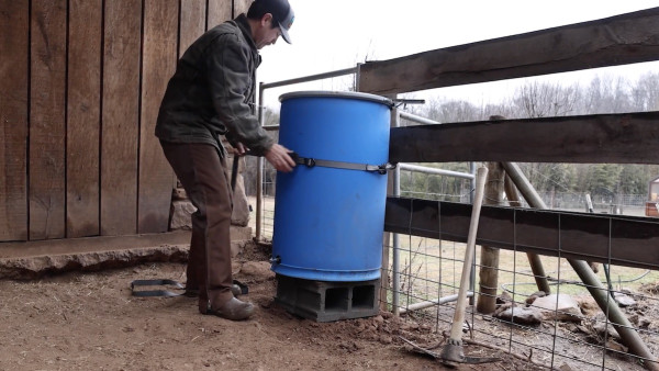 How to Build a Pig Watering System