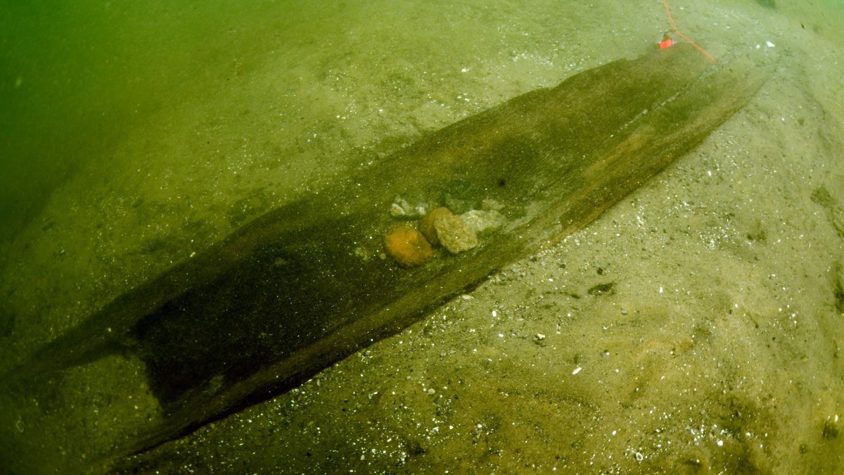Archaeologists Find Ancient Dugouts on Bottom of Wisconsin Lake