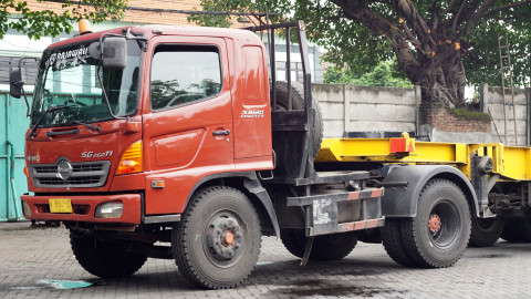 Truck Hino SG 260 J - W 8664 UT