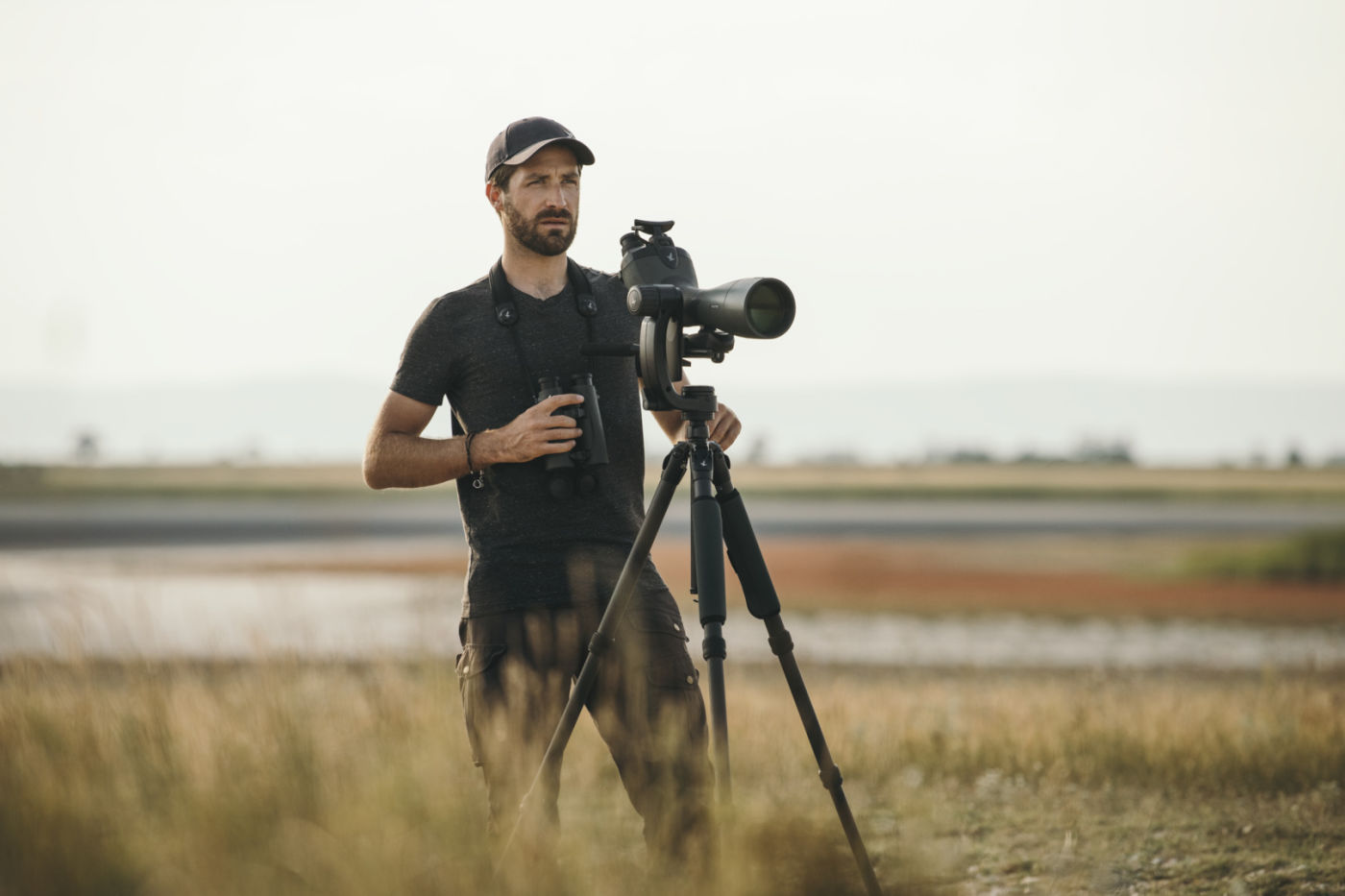 Birder Leander Khil using the BTX spotting scope.