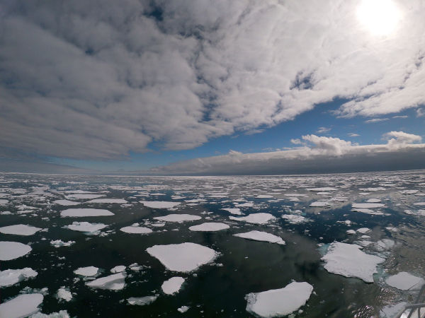 2045 entering the Ross Sea Dan Brown GOPR1914