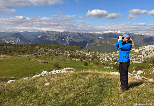 !!!My birding patch: Gigi Sahlstrand looking through binoculars in bosnia herzegovina