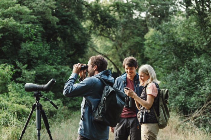 Guide with two birders using dG, Leander Kiehl