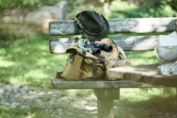 Hunting can heal binoculars, hat, backpack ID: 1117092