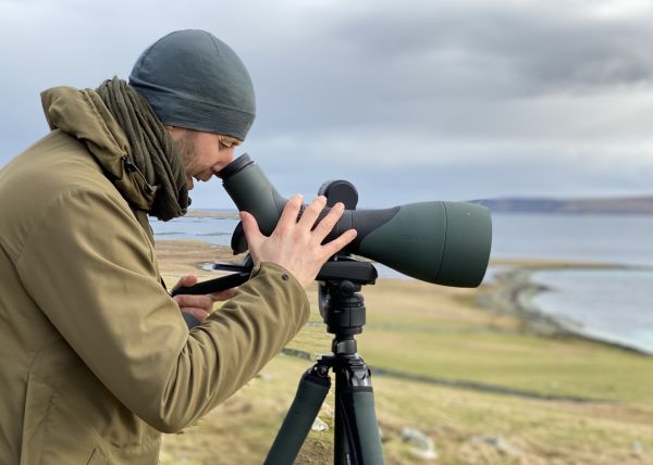 Brydon Thomason winter birding at the shetland island 
