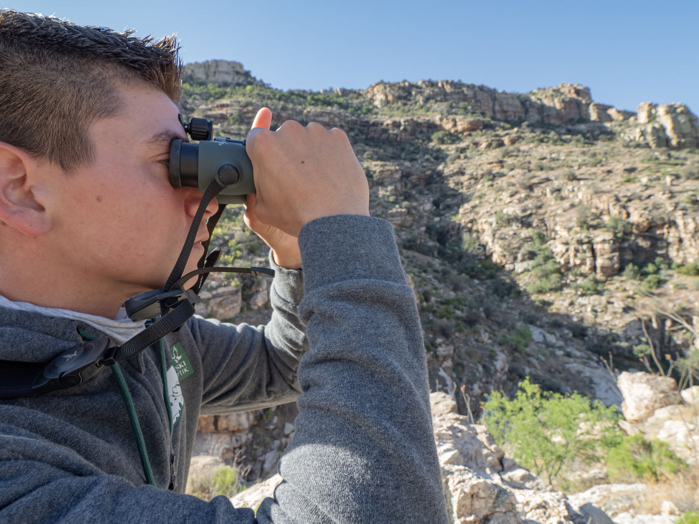 Ben Knoot observing the area with the NL Pure 42 binoculars 