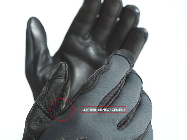 SWAROVSKI OPTIK gear collection GP gloves pro: The leather reinforcements make them extremely rugged and even touchscreen-compatible.