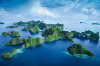 Islands spread in the sea