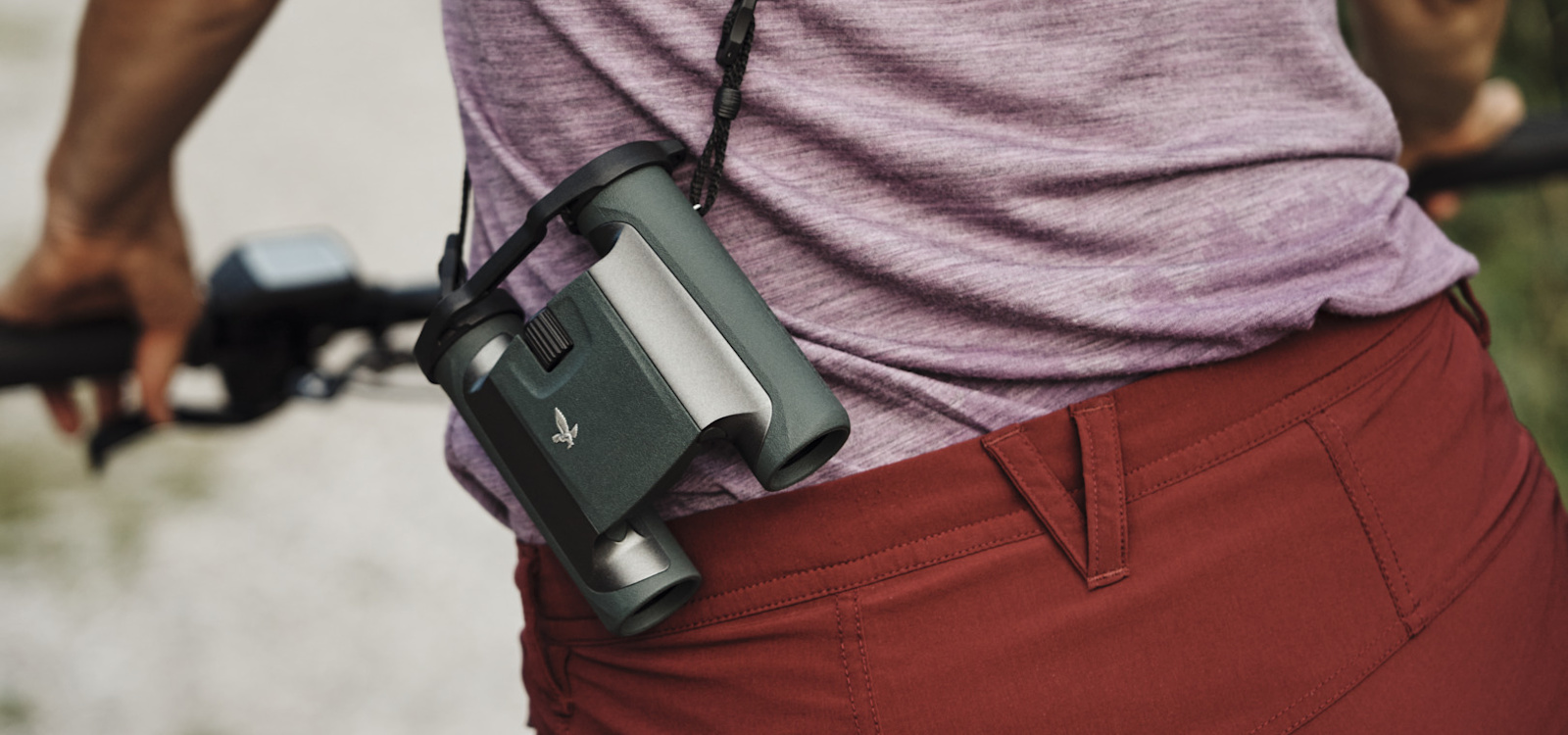 Swarovski Optik CL Pocket binoculars with case · official image in its environment