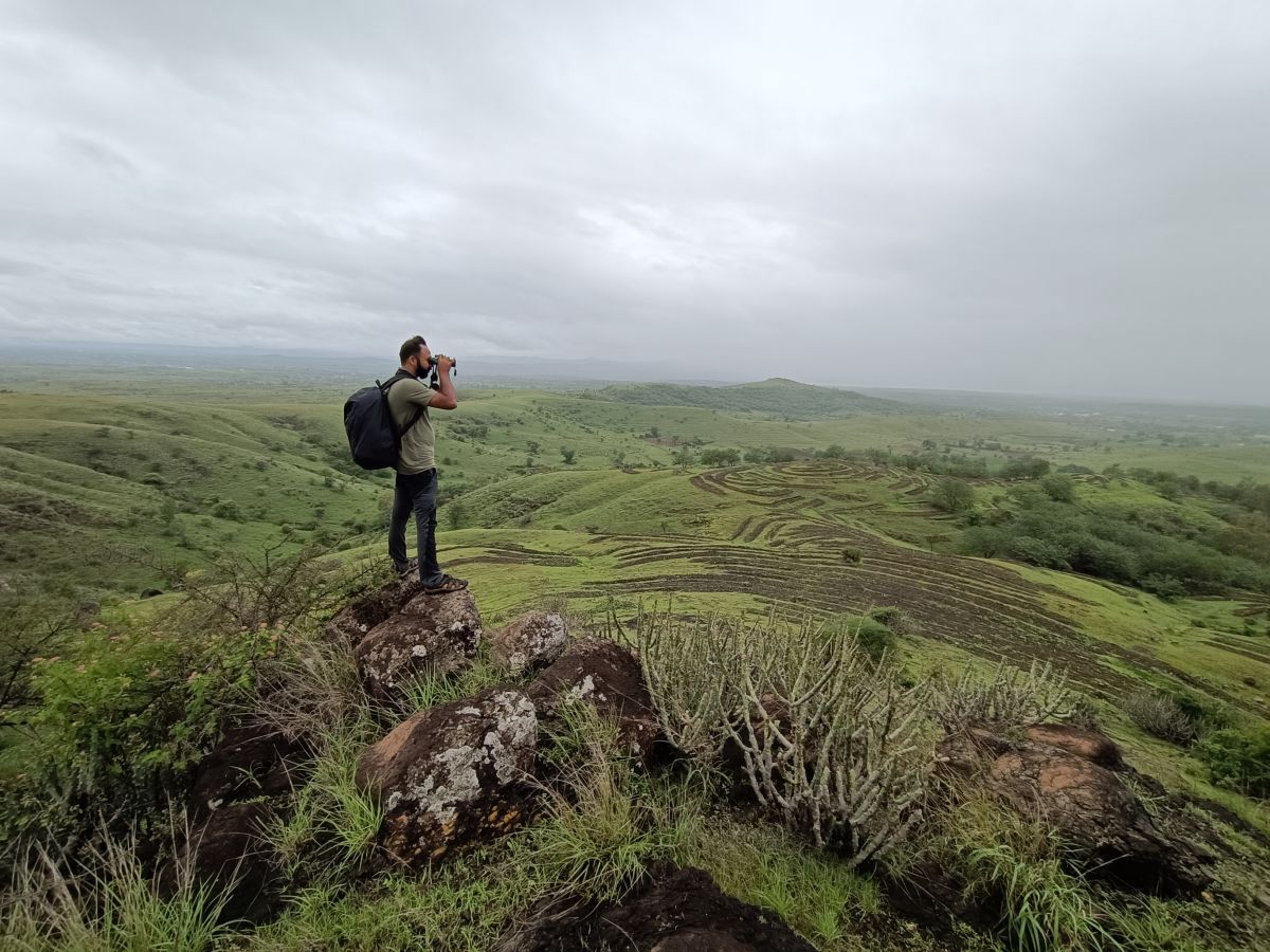 !!!Scanning the landscape using with SO binoculars 