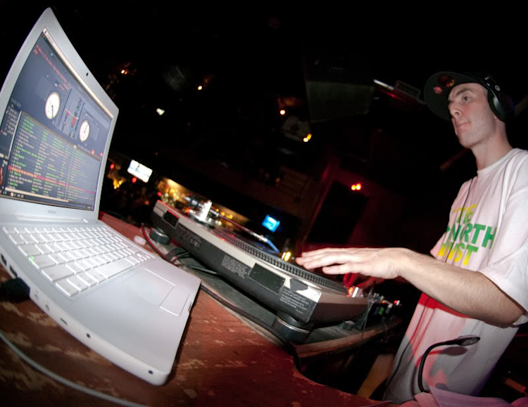 Big-World-Breaks-Spring-Classic-At-Nectar-Lounge-ft-DJ-Audeos-15