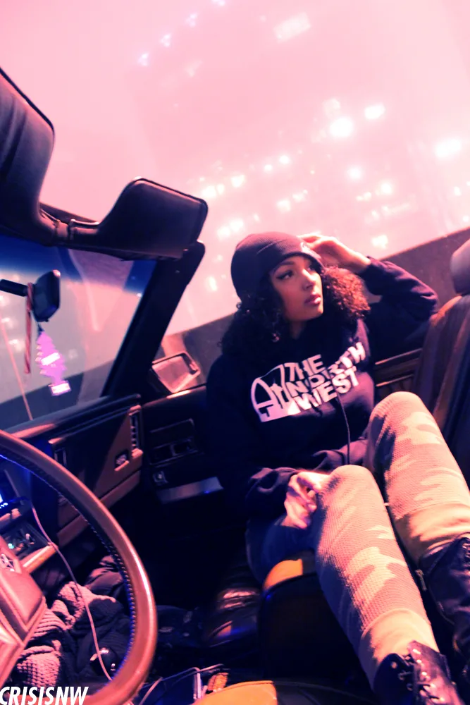 neko-jamilla-the-north-west-hoodie-convertible-passenger-pink-lights