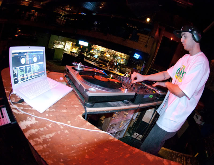 Big-World-Breaks-Spring-Classic-At-Nectar-Lounge-ft-DJ-Audeos-01