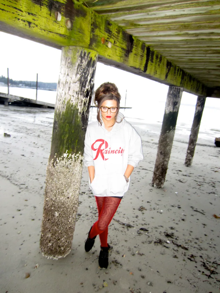 cassandra-mcclure-the-north-west-raincity-hoodie-under-pier-low-tide