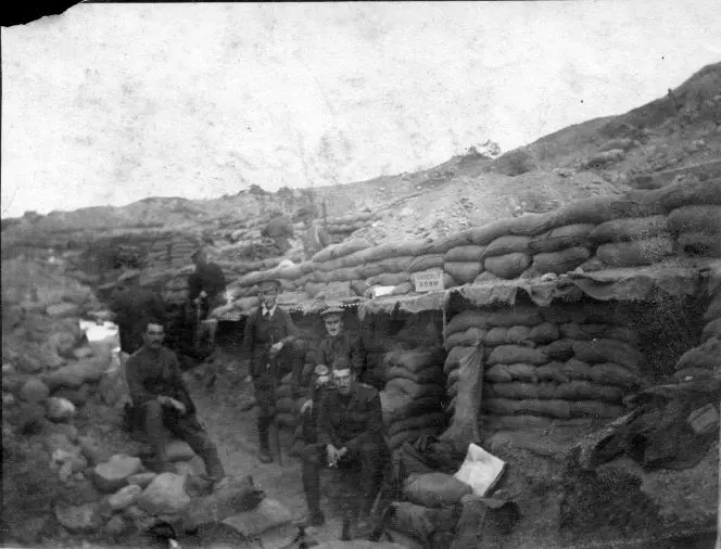 Shows New Zealand soldiers at the Apex near Chunuk Bair, Gallipoli, in late 1915. 