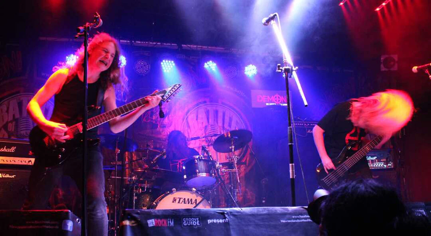 Alien Weaponry performing.