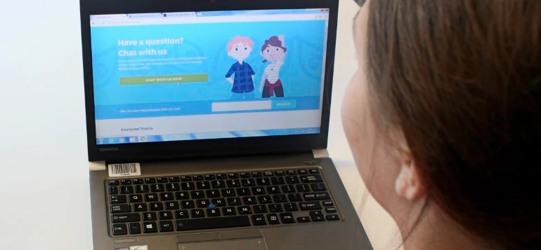 Student using AnyQuestions in a laptop.