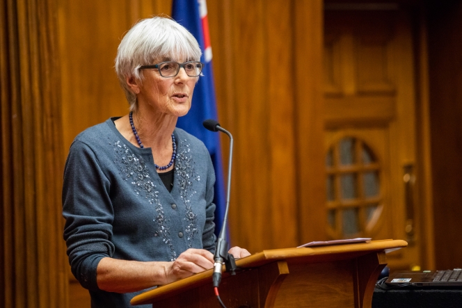 Lydia Wevers delivering the FOTL Founders Lecture for 2018.