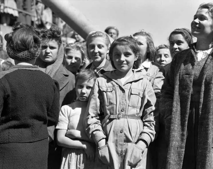 Polish refugees arriving in Wellington on board the General Randall, 1 November 1944.