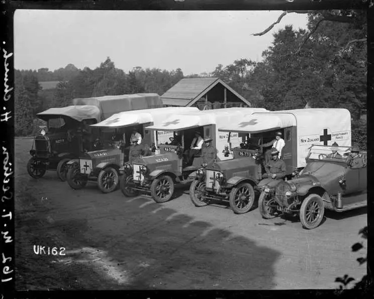 The Motor Transport Section at Hornchurch Convalescent Hospital, England. World War I. Royal New Zealand Returned and Services' Association: New Zealand official negatives, World War 1914-1918.