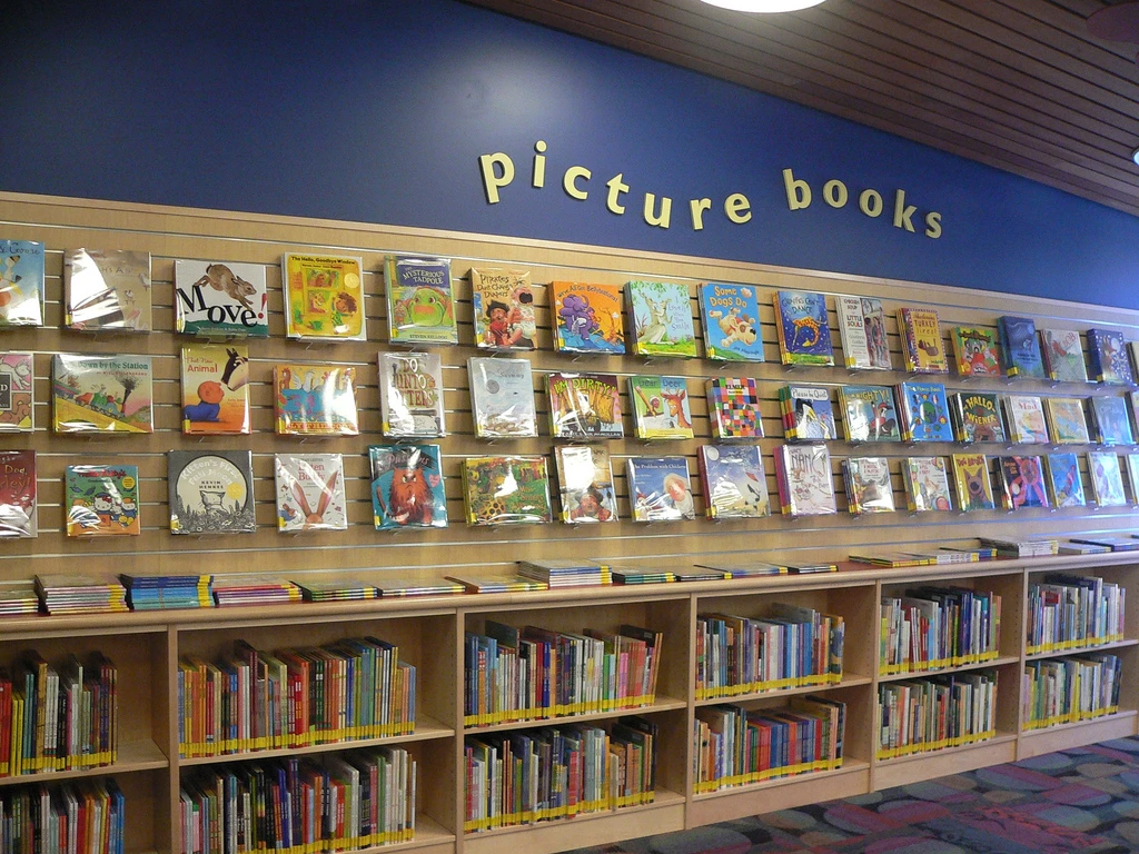 Bookshelves containing picture books.
