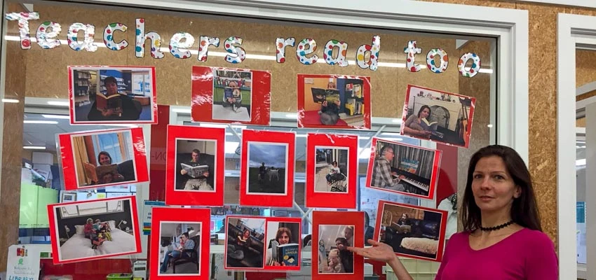 Réka Lendvay with reading display at Tawa School