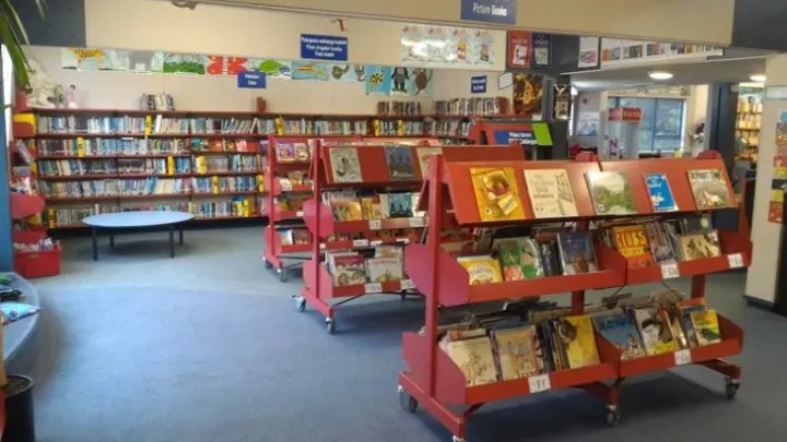 Karori West library