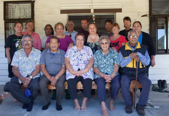 Participants of the workshop in a group photo.