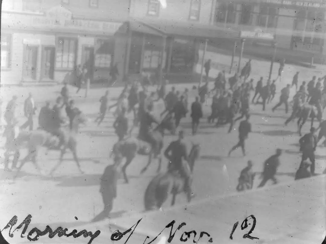 Street scene on the morning of November 12, during the Waihi miners' strike of 1912.