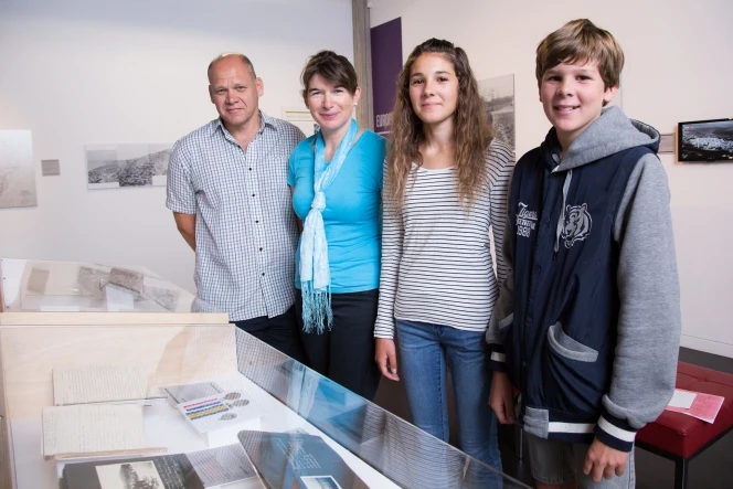 Wayne and Sue Allan (nee McLeod), with their children Bridget and Jonathan, visiting A Contemporary Conversation in January 2015.
