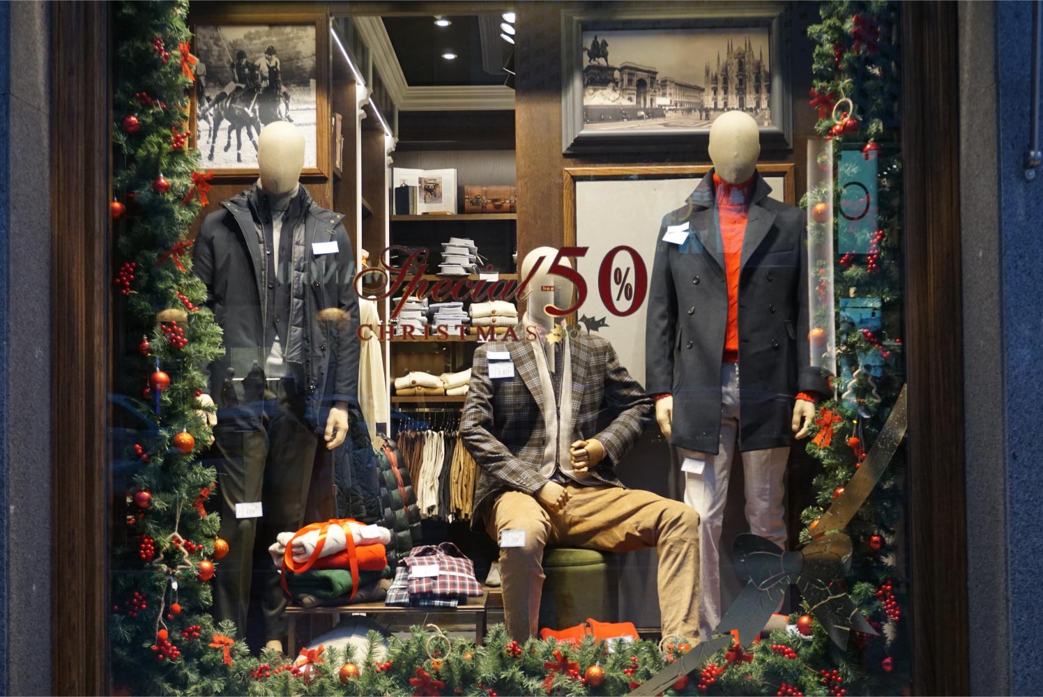 Holiday mannequins