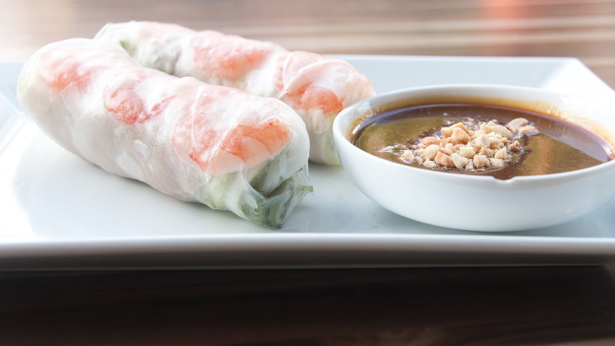 Shrimp spring rolls with peanut sauce